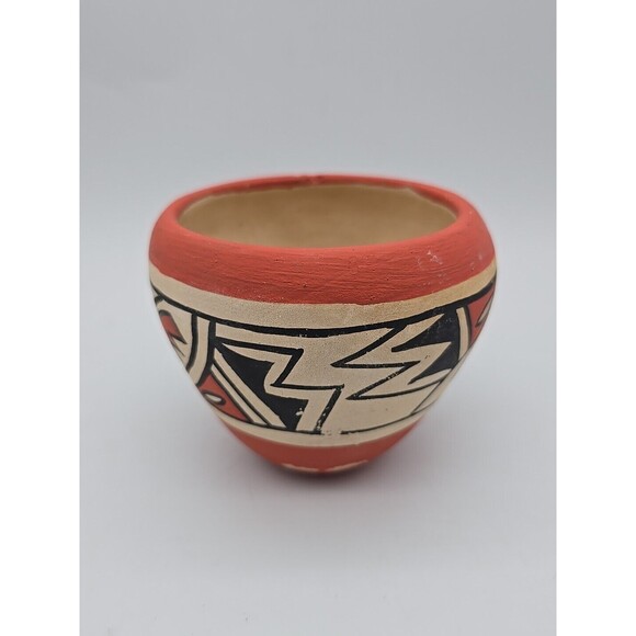 Vintage Hand Painted Jemez Native American Pottery Bowl Signed RC Jemez 3.25" T - Picture 3 of 8